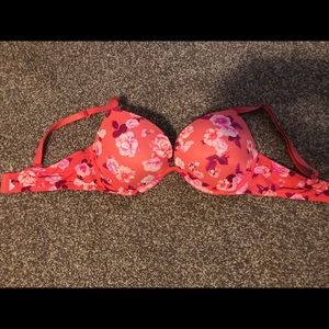 Victoria’s Secret PINK bra